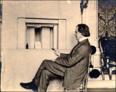 Edward Gordon Craig / Space and Light v GJF