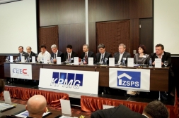 Slovenské stavebníctvo uviazlo na plytčine, tvrdia jeho lídri