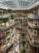 Retail ohrožují jen turbulence v Káhiře i Athénách