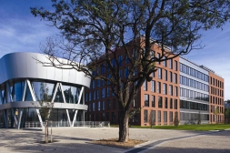 Banky, nové technologie a obchodní prostory