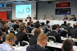 Byty sa predávajú, obchody pribúdajú. Neprepáľme to znova