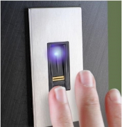 Elektronické ovládání vchodových dveří