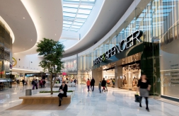 Evropa: mírná akcelerace výstavby OC